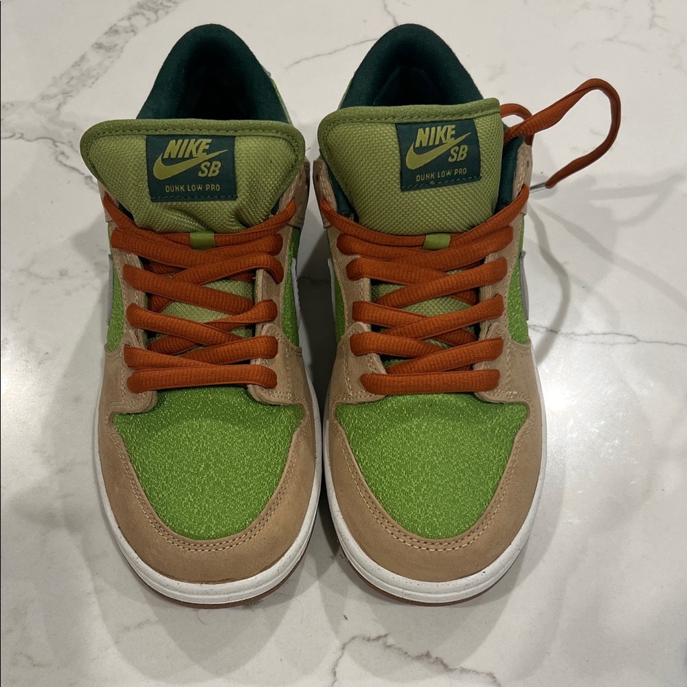 Nike SB Dunk Low Pro Green and Tan Sneakers. Like new *